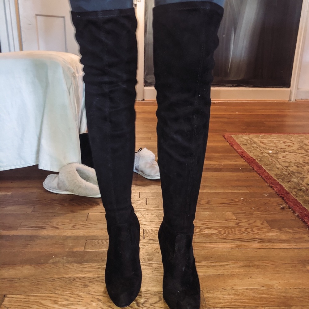 Knee High Black Suede Boots With Heel
